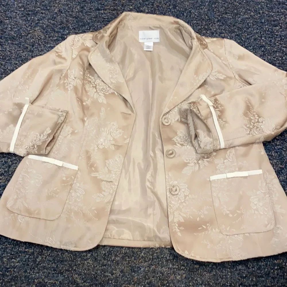 Susan Graver Satin Floral Blazer sz. L